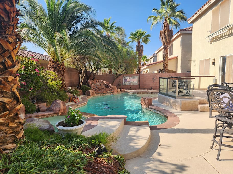 Beautiful home/suite in a perfect location