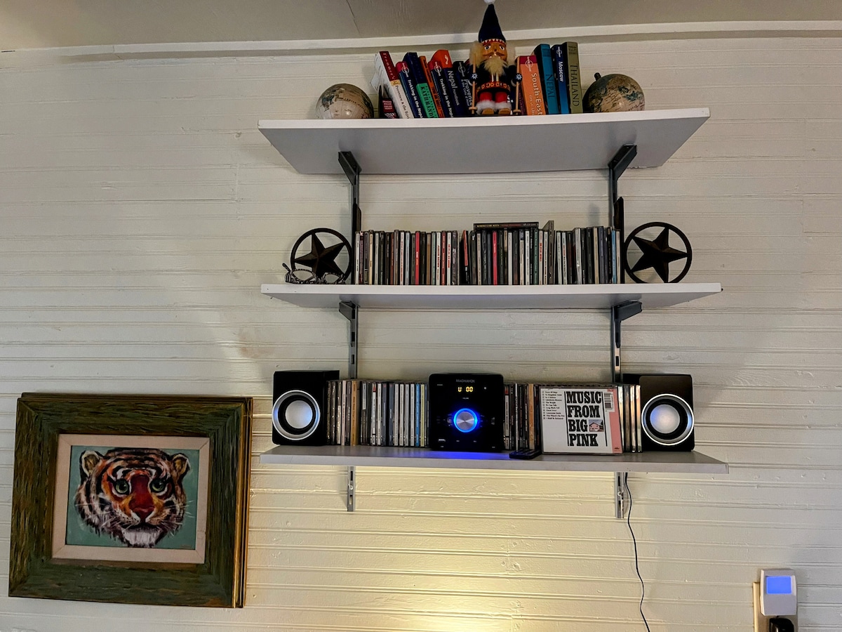 South Congress Apartment