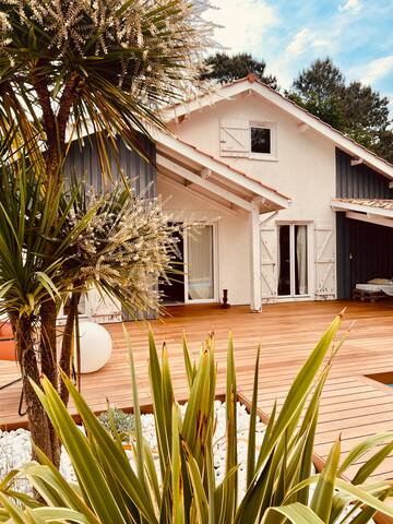 Maison familiale avec piscine chauffée