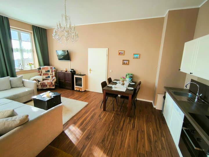 Ferienwohnung / Apartment London, Swimmingpool - Mühlhausen/Thüringen