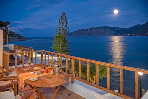 Beachfront house with an amazing view