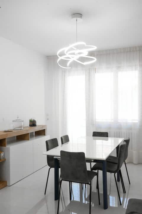 Annuncio Airbnb popolare: Spacious apartment 5 minutes from the sea a Grottammare