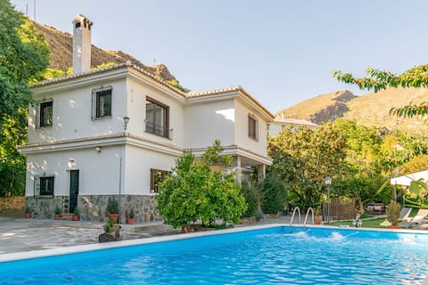 Olivillas Garden Rural House