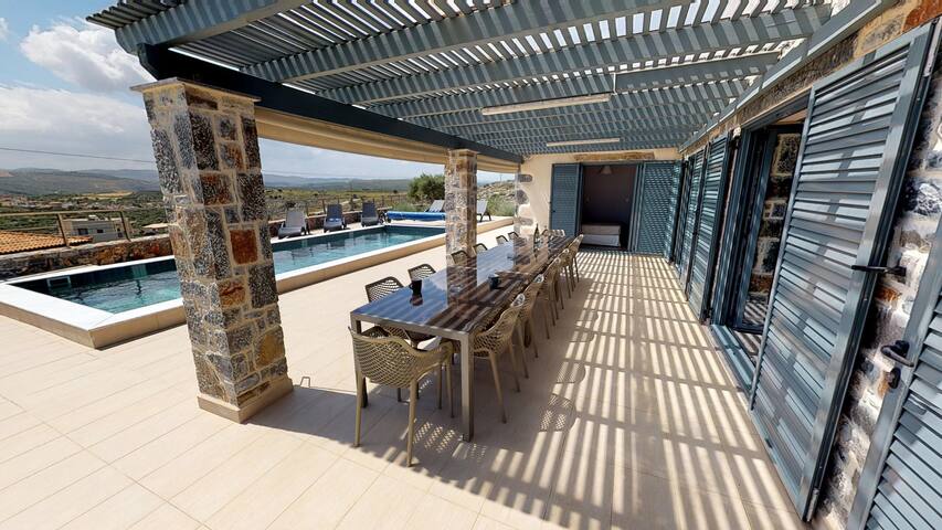 Mandy Luxury Villa by Cretevasion gallery image 3