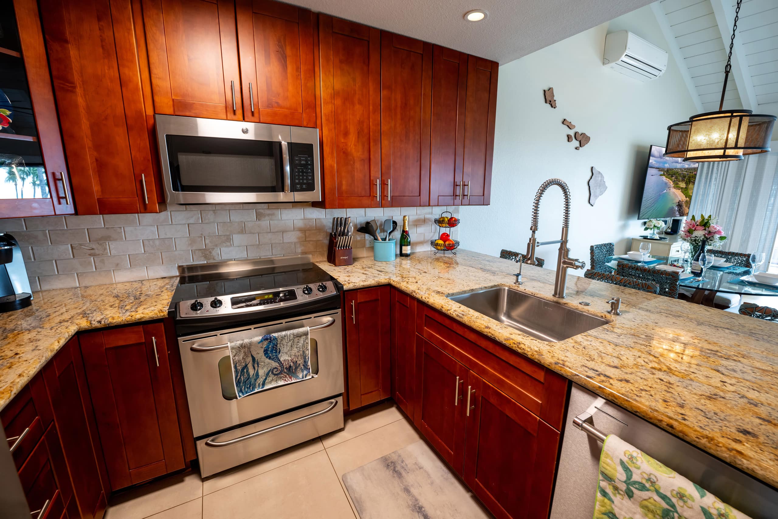 Condo in Kihei · ★4.89 · 2 bedrooms · 3 beds · 2 baths - Image 9
