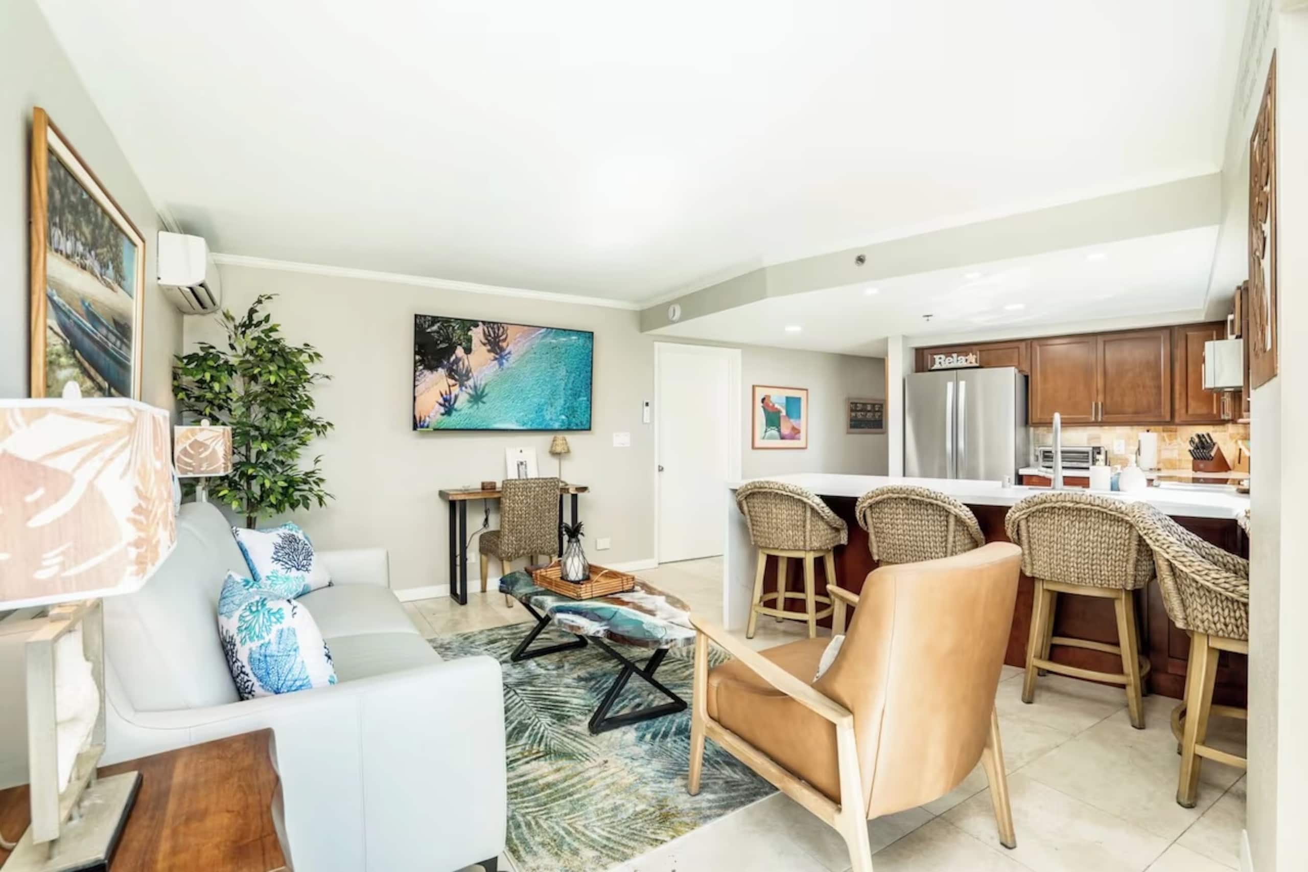 Waikiki 1 Bedroom Suite with Free Parking! - Image 12