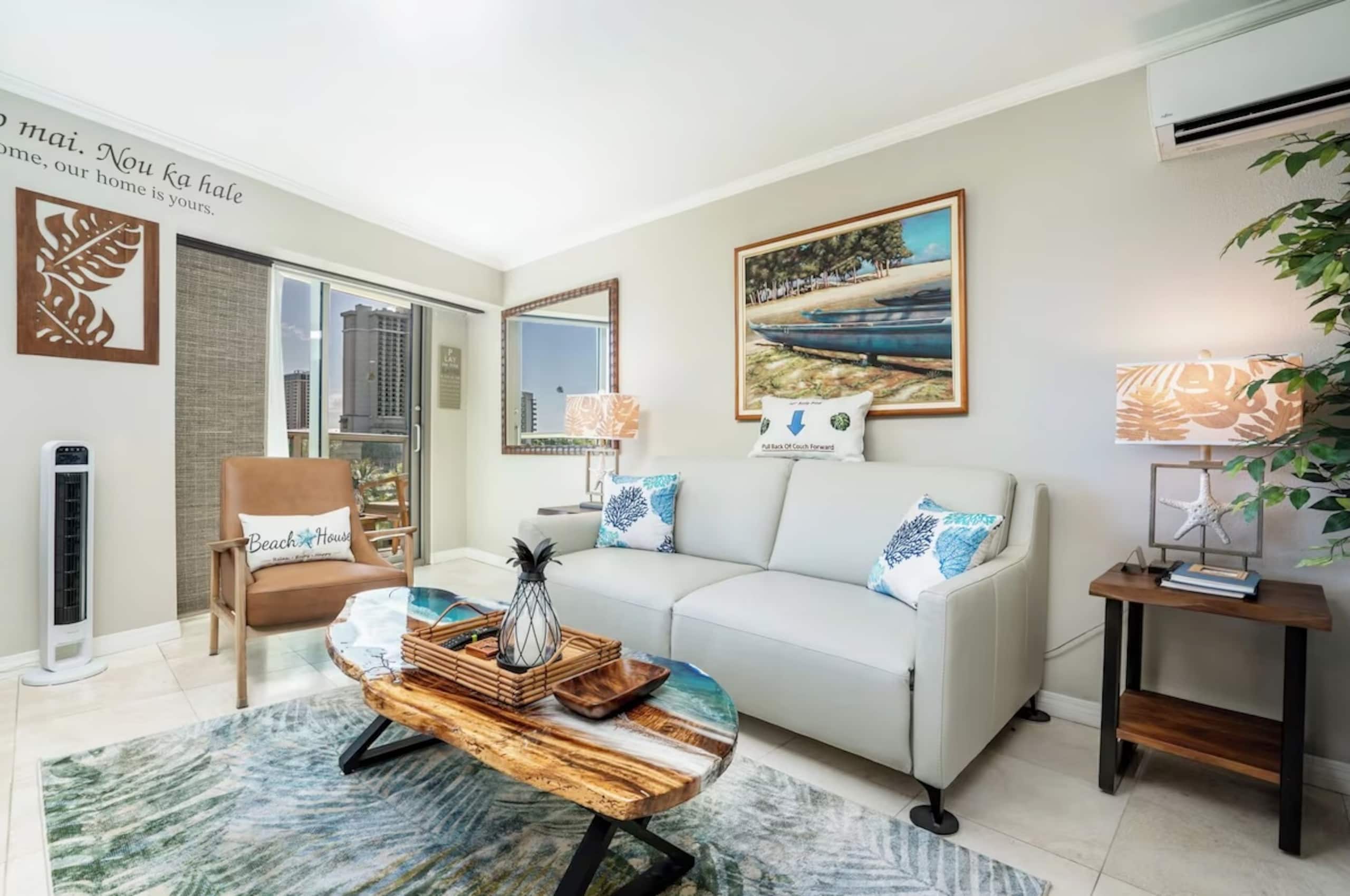 Waikiki 1 Bedroom Suite with Free Parking! - Image 9