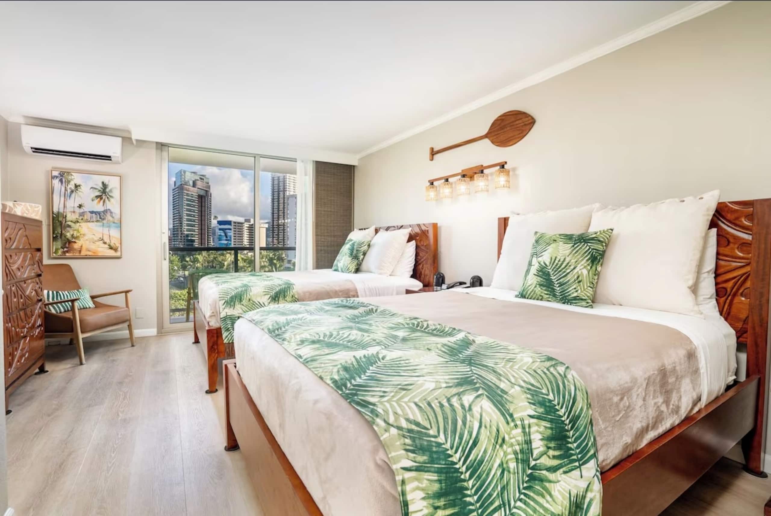 Waikiki 1 Bedroom Suite with Free Parking! - Image 3