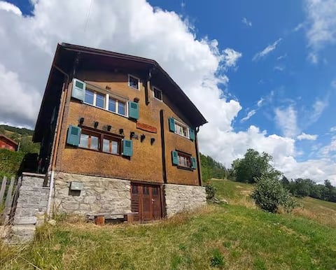 Top performing Airbnb: Chalet Bergheim. Upper floor with garden in Bettmeralp
