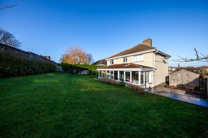 Large family home close to City Centre and Luas