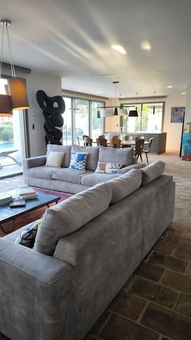 Les Clefs De Provence Premium Conciergerie managed Airbnb listing 2