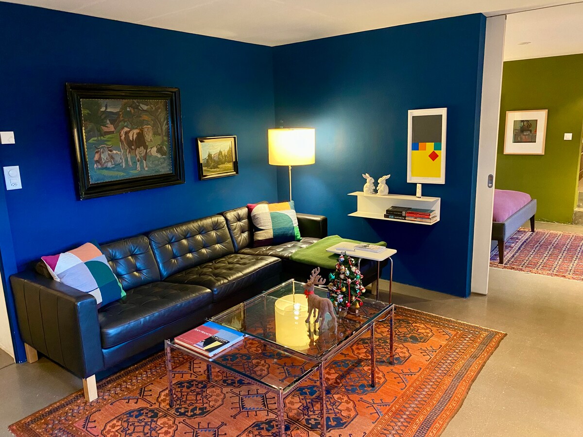 Popular Airbnb listing: Eclectic Garden Apartment in a Quiet Residential Area in Zürich