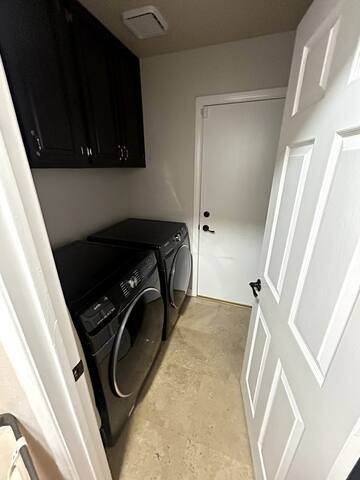 Gorgeous 5 Bdr Near Red Rock! gallery image 4