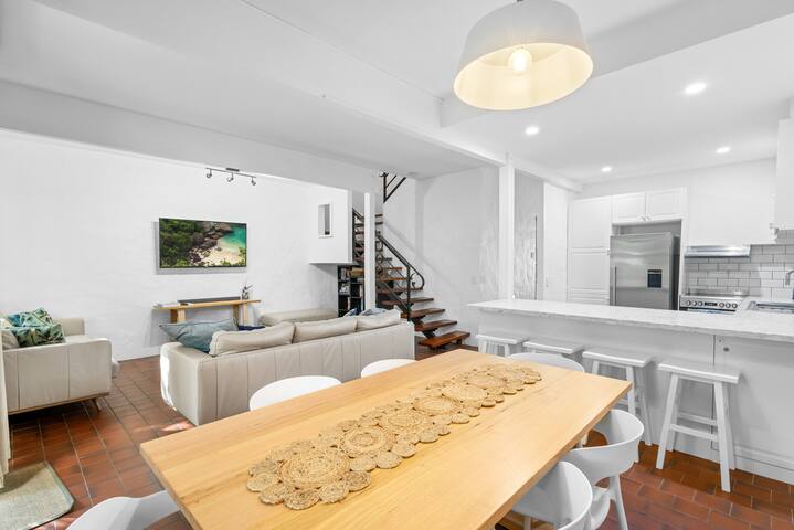 Unit 11, Little Cove Townhouses gallery image 5
