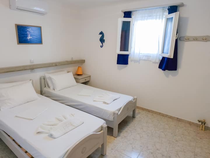 საძინებელი 1