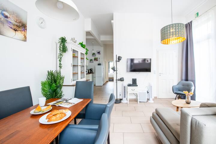 NIEB by Rockchair| Cozy Fam &Business Apt 3BR 3Bäd