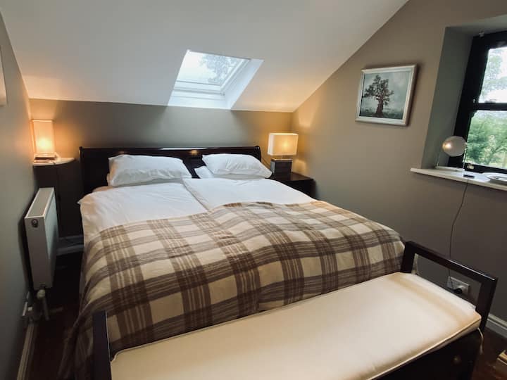 Schlafzimmer 1