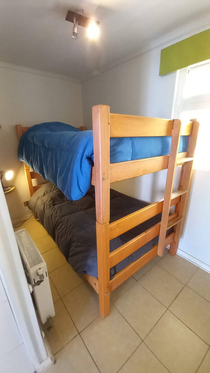 Schlafzimmer 2