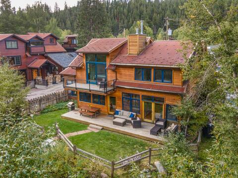 Riverfront Mountain Cabin w/ Hot Tub