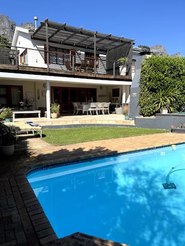 Camps Bay Luxury Villa walk to beach in 2 mins.
