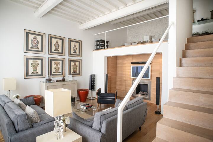Luxury Apartment in the Centre of Florence gallery image 2