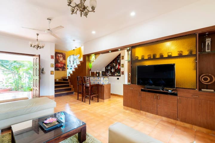 Living room image 10