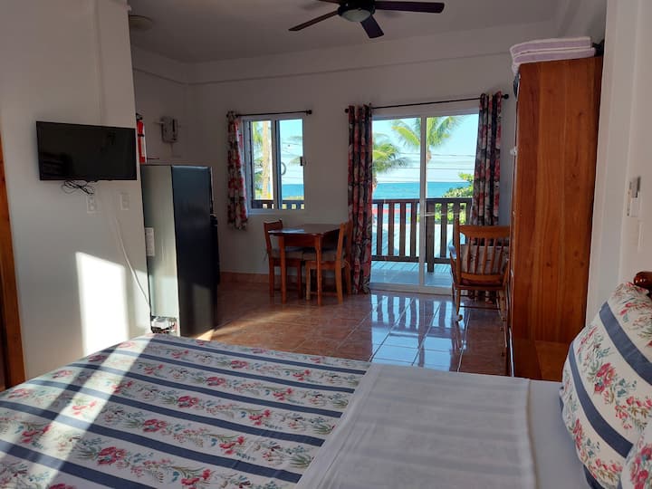 Caye Caulker sea-view Apartment