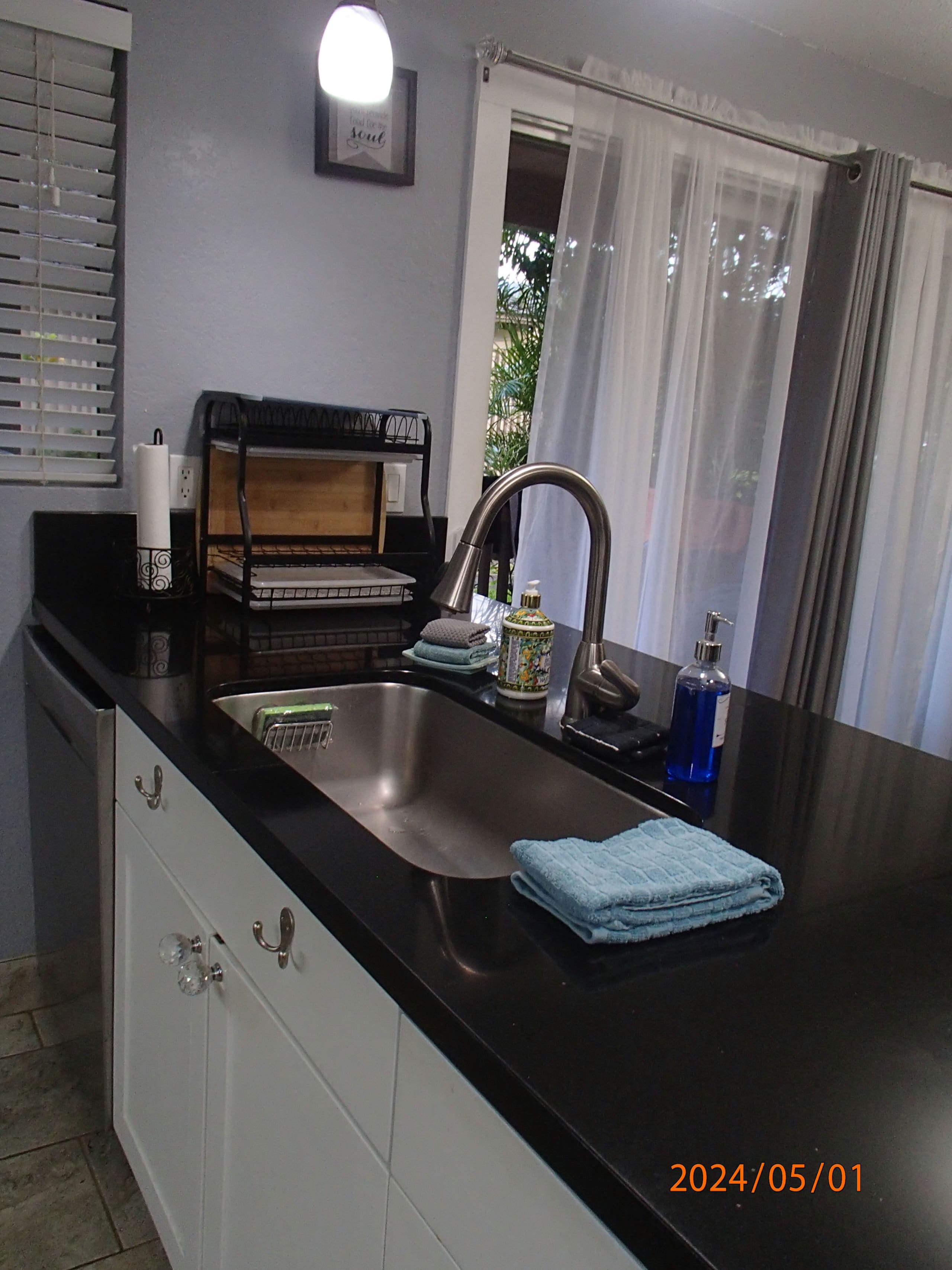 Condo in Princeville · ★4.81 · 1 bedroom · 4 beds · 1 private bath - Image 5