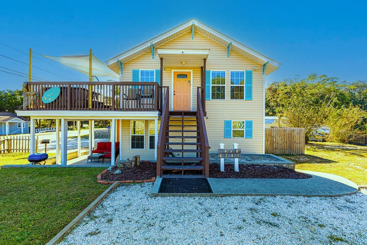 A Beach Retreat Up-hot Tub, Pet-friendly, 2 Blocks To Beach - Myrtle Beach, SC
