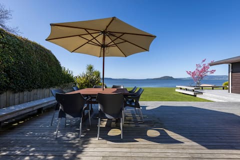 Absolute Lakefront Waikuta Lodge Rotorua