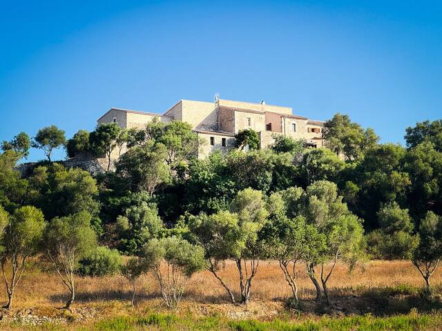 Traditional Majorcan country house with sea views gallery image 2