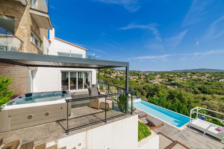 Villa Sea & Mountain View & Game Room 19 Guests gallery image 4