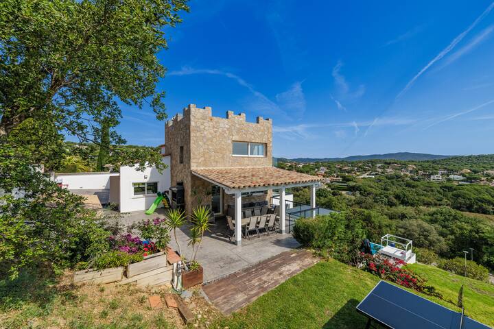 Villa Sea & Mountain View & Game Room 19 Guests gallery image 2