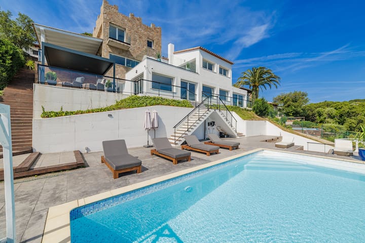 Villa Sea & Mountain View & Game Room 19 Guests