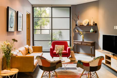 Top Airbnb: Modern, full of light 2BR/2.5BA@ Condesa w/terrace in Condesa