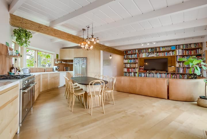 Beach & Racetrack Rental Home - Encinitas, CA