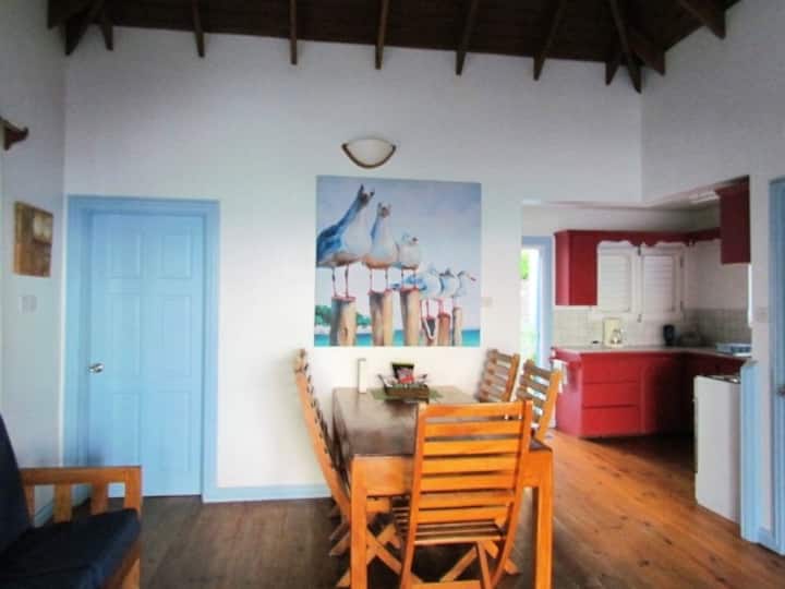 Cozy North Island Seaside Cottage With Pool - Grenada