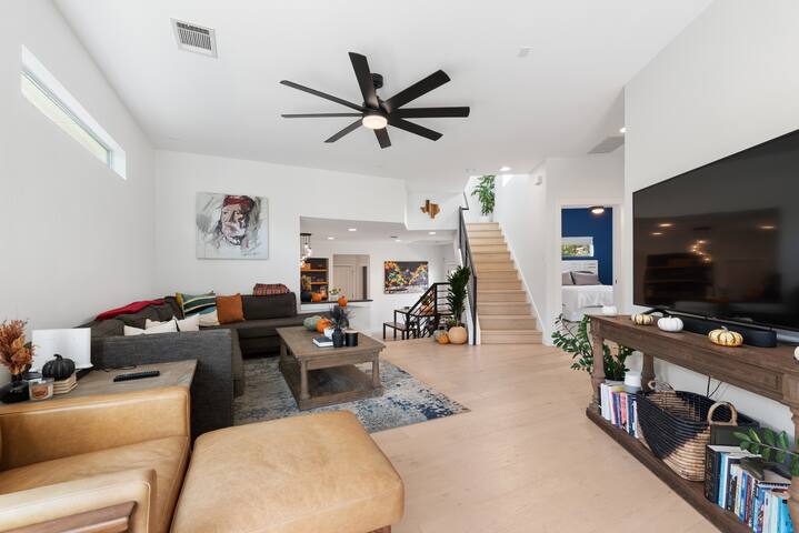 Contemporary East Austin Smart Home gallery image 5