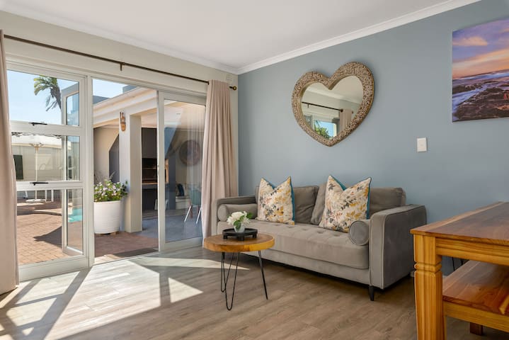 Full Power Backup 6-Bedroom House with Heated Pool gallery image 3