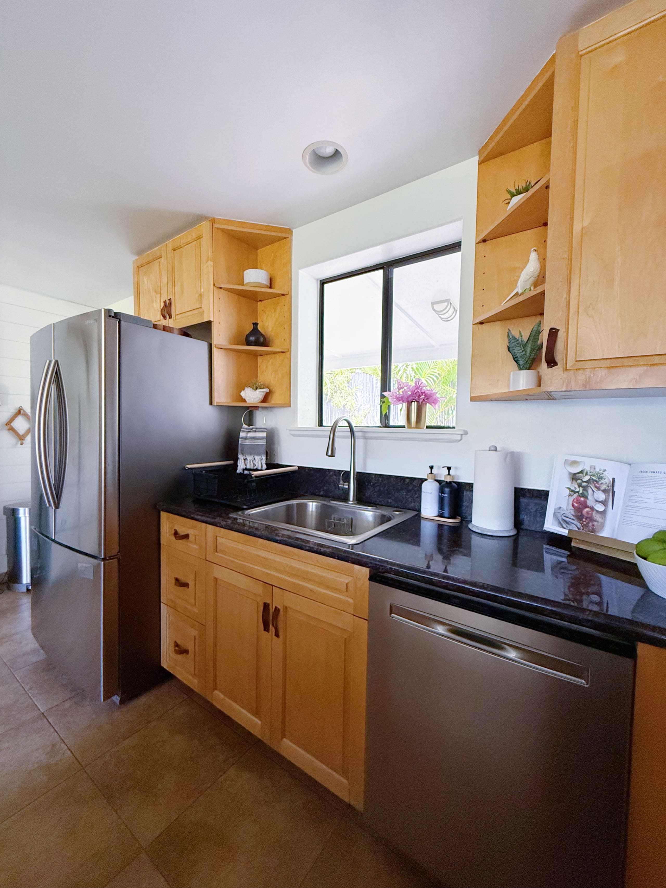 Secluded 3bd/2ba Beach Bungalow in Central Kihei - Image 19