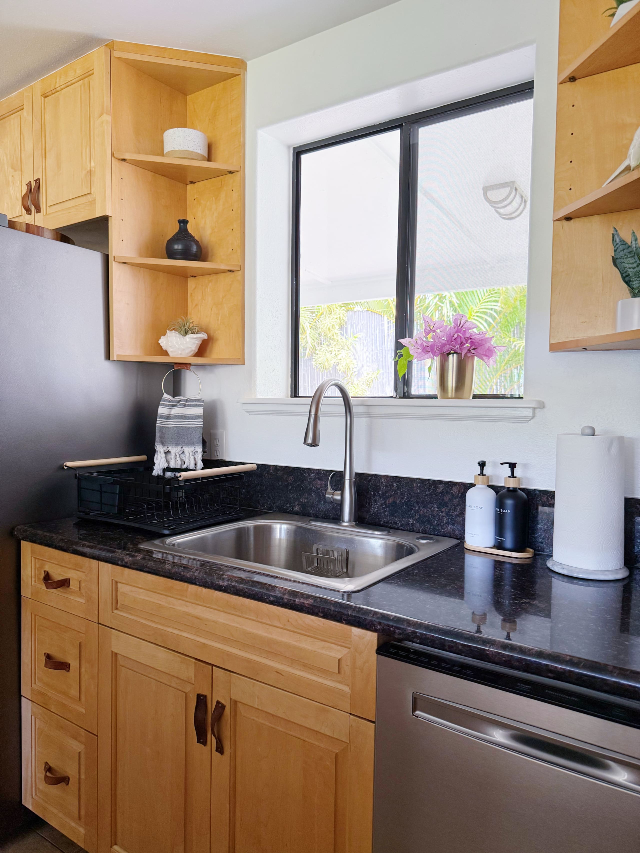 Secluded 3bd/2ba Beach Bungalow in Central Kihei - Image 18