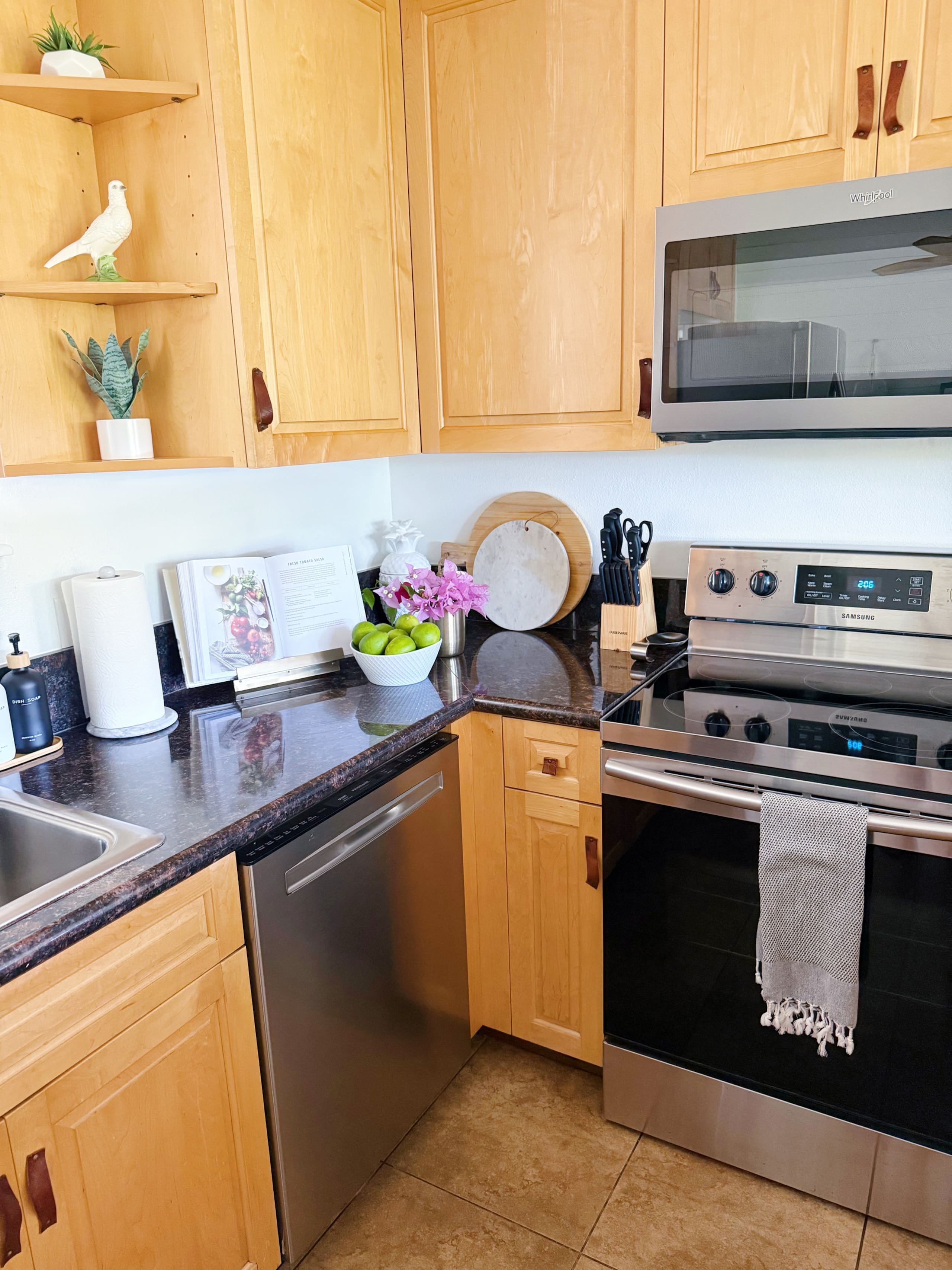 Secluded 3bd/2ba Beach Bungalow in Central Kihei - Image 23