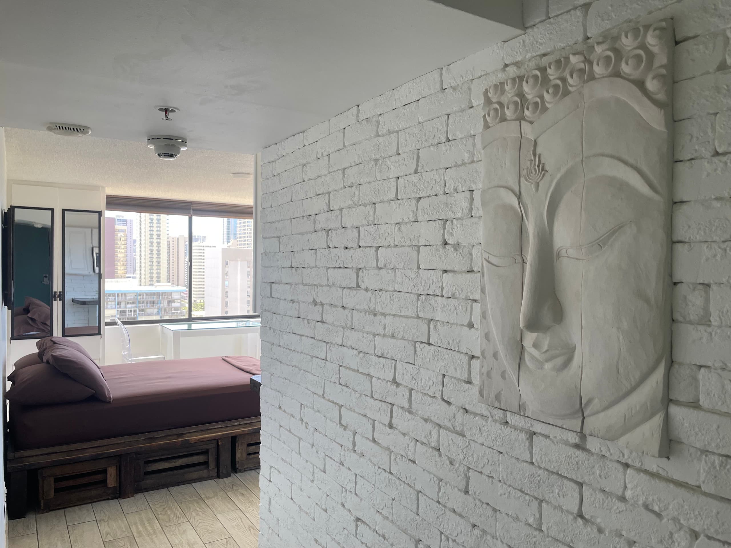 Wake up in the Sky -Private Studio in Waikiki - Main photo
