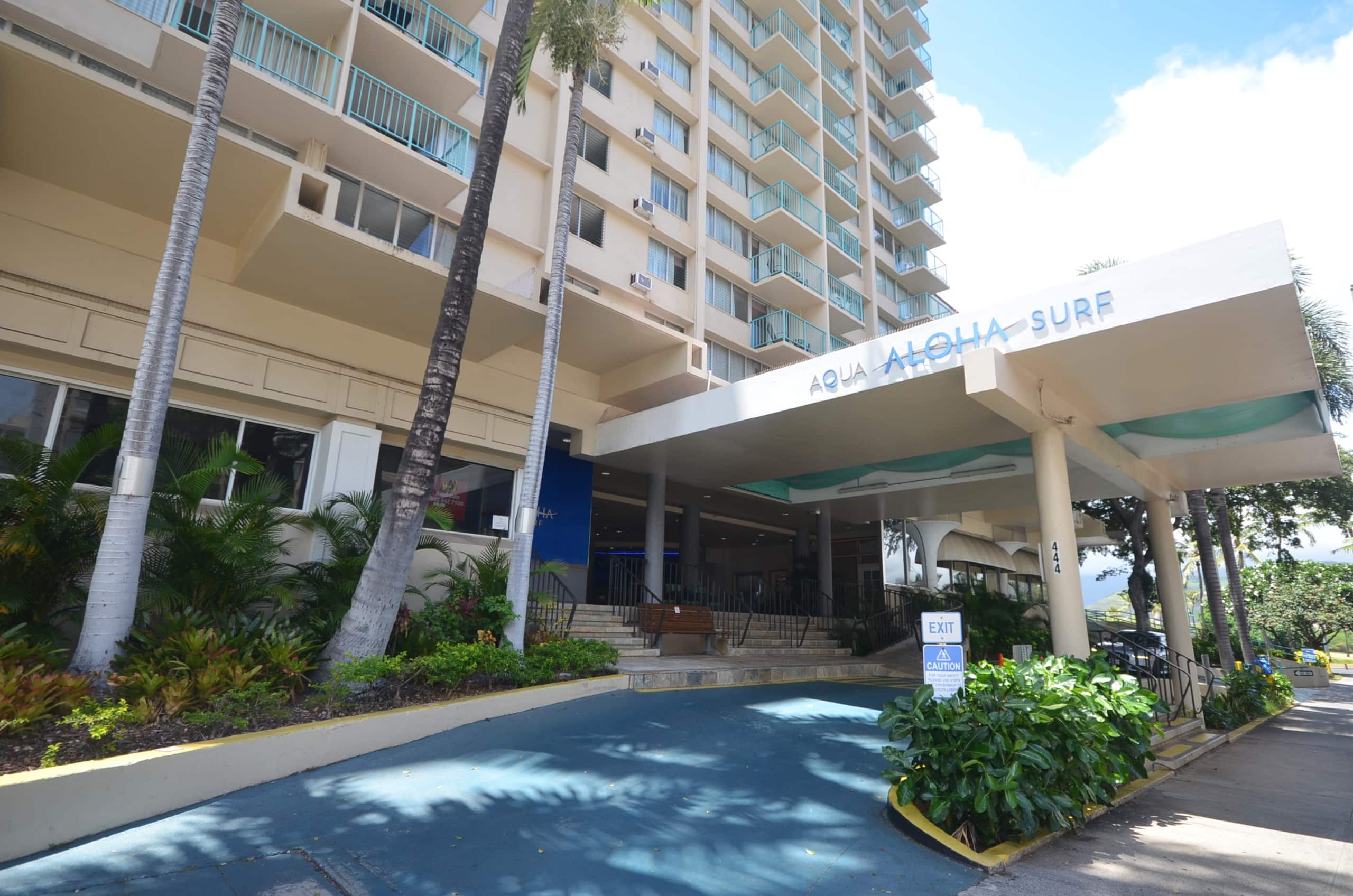 Home in Honolulu · ★4.42 · Studio · 2 beds · 1 private bath - Image 10