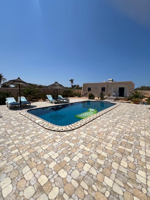 Relax in Luxury at Dar Elyas -Villa with Pool