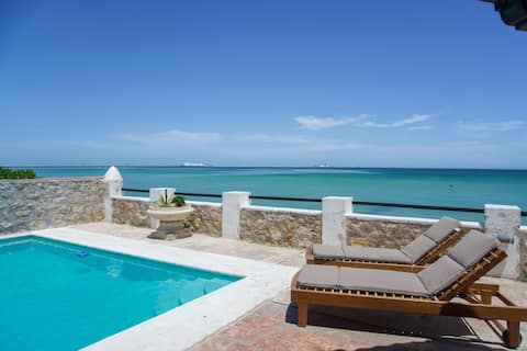 Rock house by the beach, near the "Malecón"