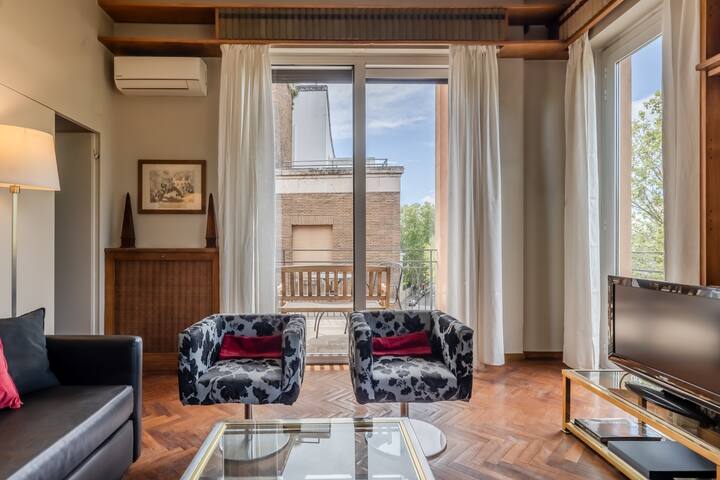 Tiber View Terrace – Central with A/C & Elevator gallery image 5