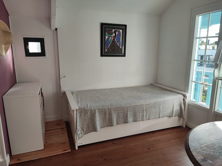 საძინებელი 1