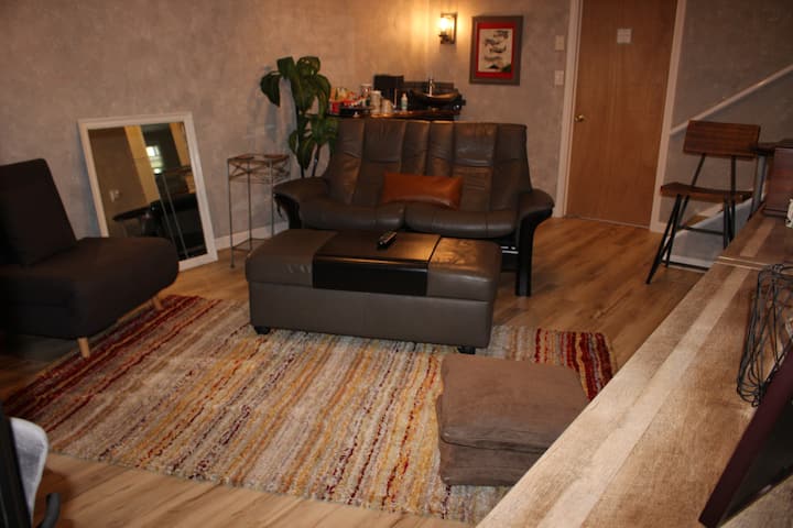 Cozy Guest Unit With 2 Bedrooms - Appleton, WI
