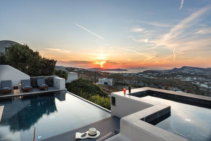 North Luxury Villas – North Santorini gallery image 3